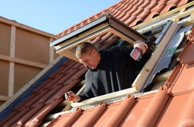 Pose de fenêtres de toit Velux à Toussieu